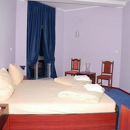 Car 3* スメデレヴォ