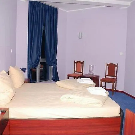 ホテル Car スメデレヴォ