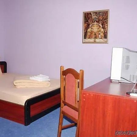 Car ホテル スメデレヴォ