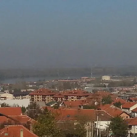 Car ホテル スメデレヴォ